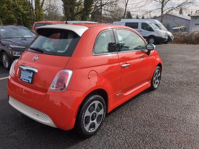 2018 FIAT 500e Base