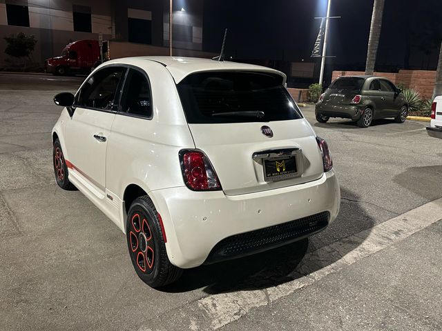 2018 FIAT 500e Base