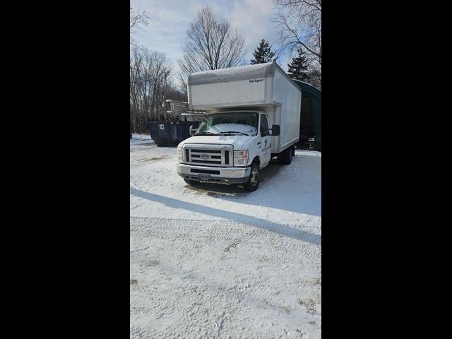 2018 Ford E-Series Base