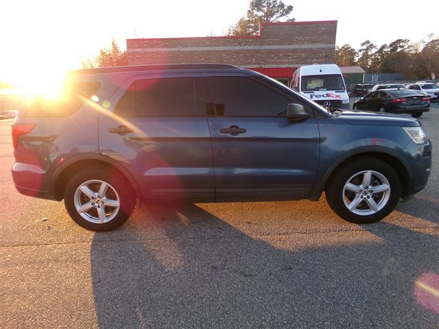 2018 Ford Explorer Base
