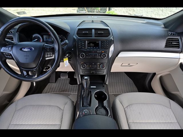 2018 Ford Explorer Base