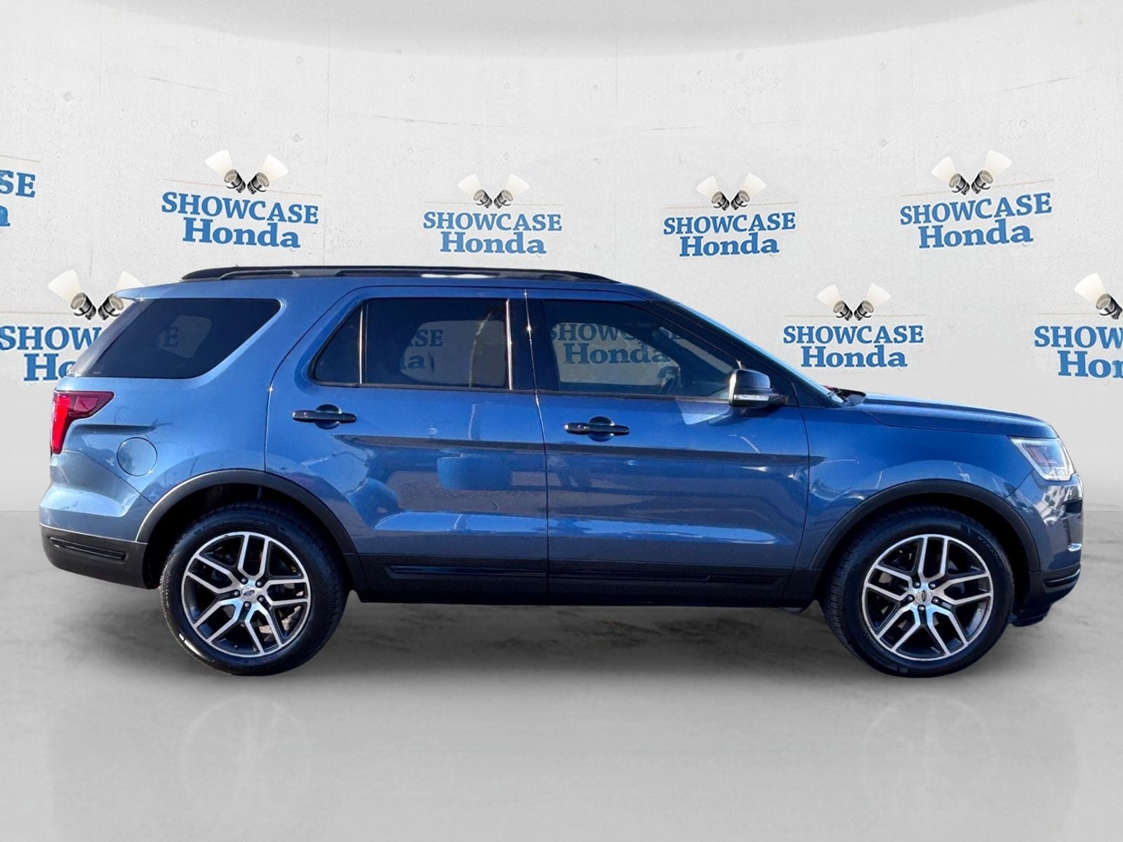 Used 2018 Blue Ford Explorer For Sale in Phoenix, AZ | Auto Navigator