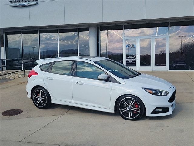 2018 Ford Focus ST