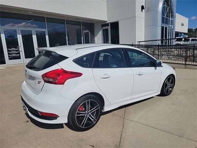 2018 Ford Focus ST