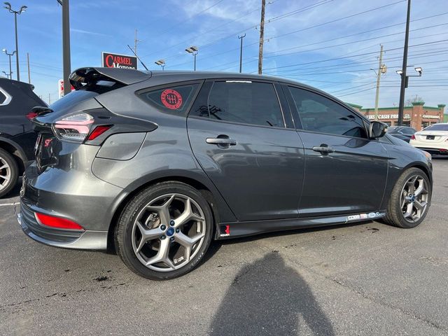 2018 Ford Focus ST