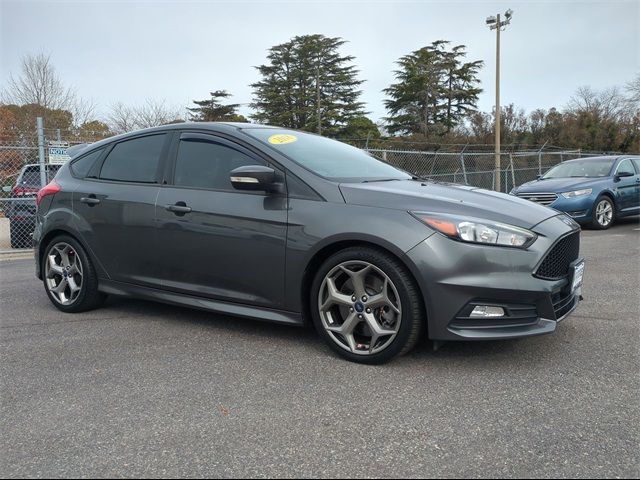 2018 Ford Focus ST