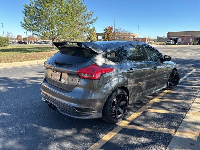 2018 Ford Focus ST