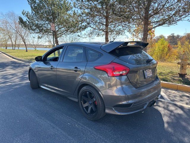 2018 Ford Focus ST