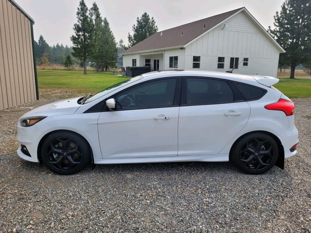 2018 Ford Focus ST