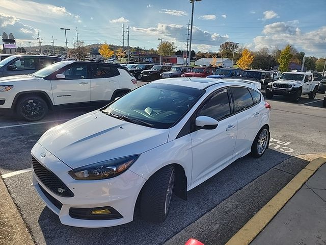 2018 Ford Focus ST