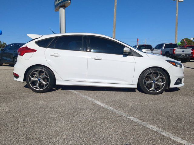 2018 Ford Focus ST