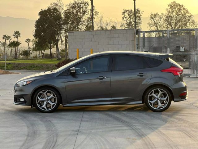 2018 Ford Focus ST