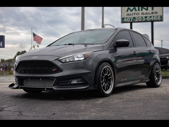 2018 Ford Focus ST