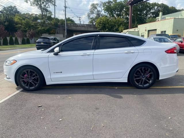 2018 Ford Fusion Hybrid SE