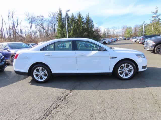 2018 Ford Taurus SE