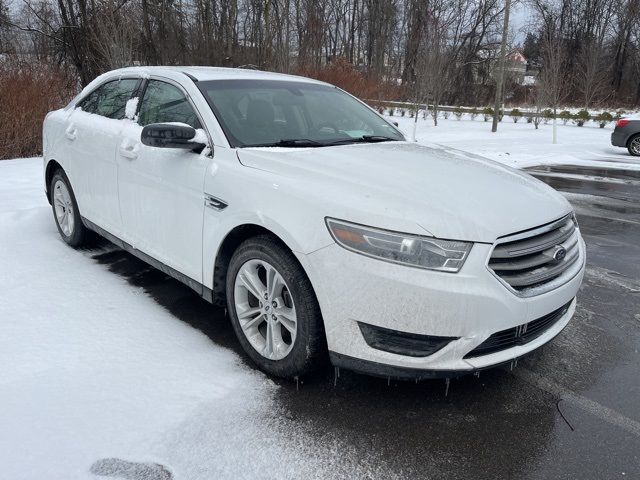 2018 Ford Taurus SE