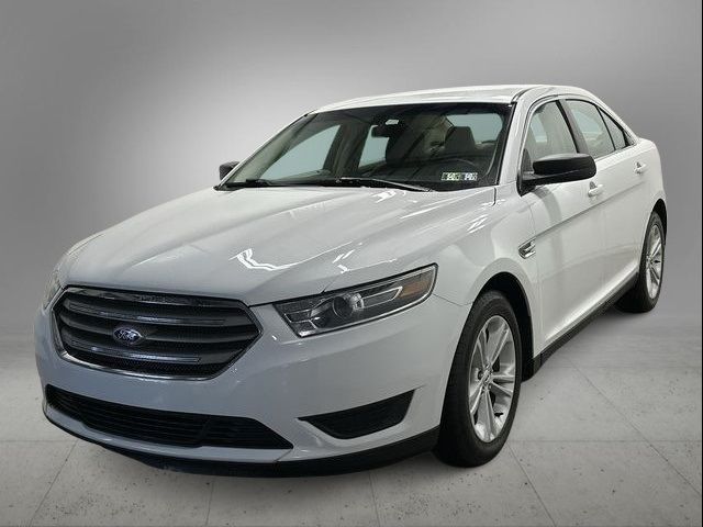 2018 Ford Taurus SE