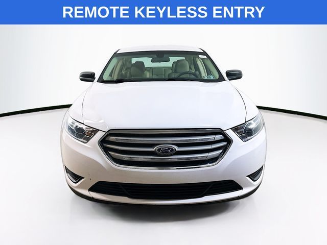 2018 Ford Taurus SE
