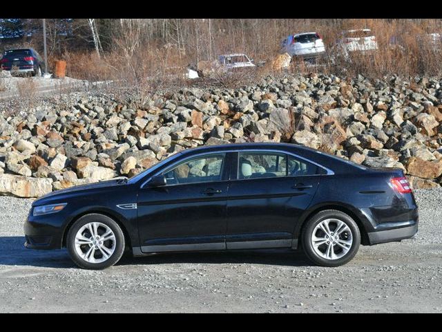 2018 Ford Taurus SE