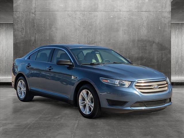 2018 Ford Taurus SE