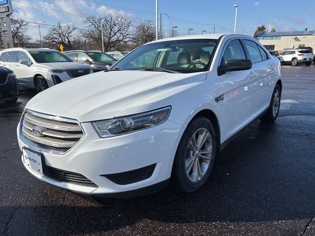 2018 Ford Taurus SE