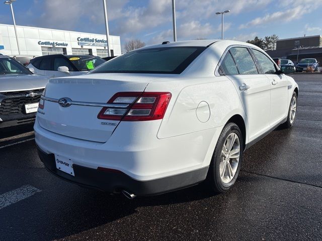 2018 Ford Taurus SE