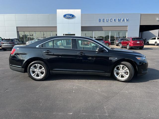 2018 Ford Taurus SE