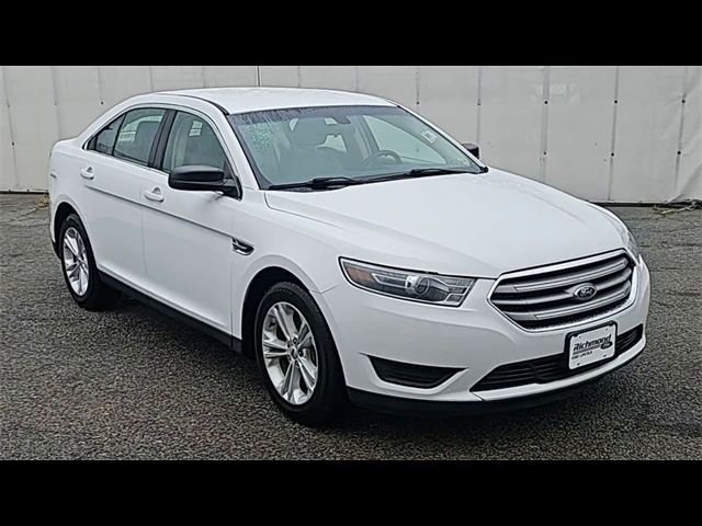 2018 Ford Taurus SE