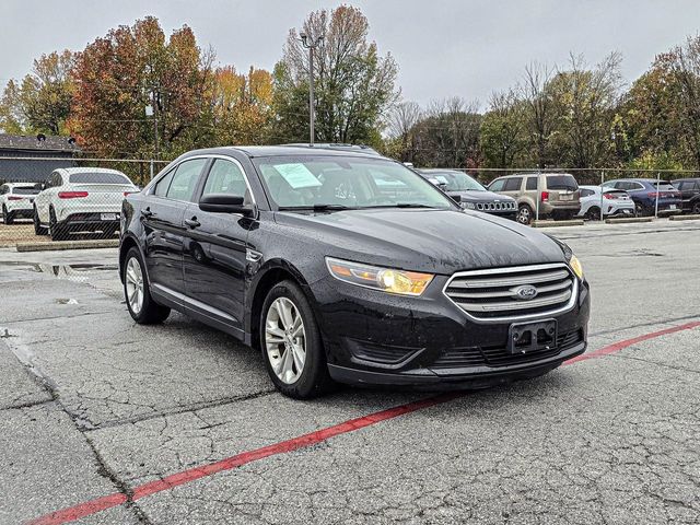 2018 Ford Taurus SE