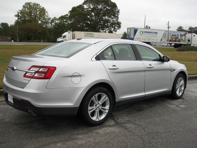 2018 Ford Taurus SE