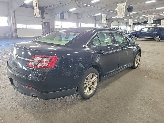 2018 Ford Taurus SE