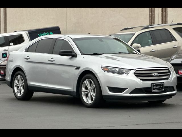 2018 Ford Taurus SE