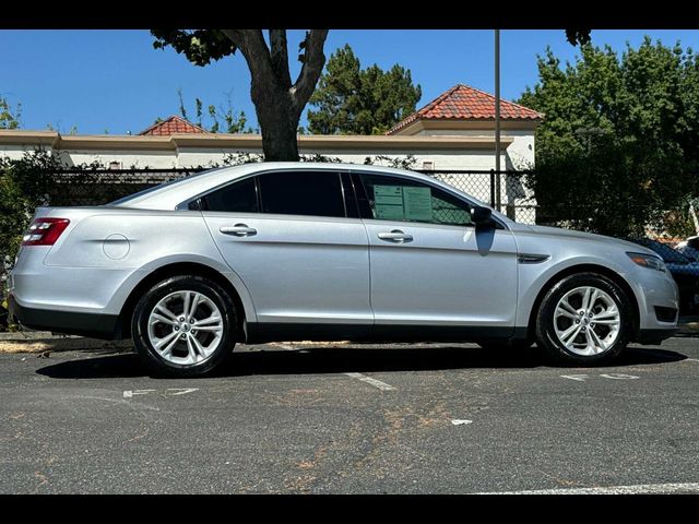 2018 Ford Taurus SE