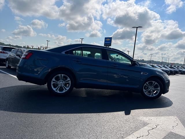 2018 Ford Taurus SE