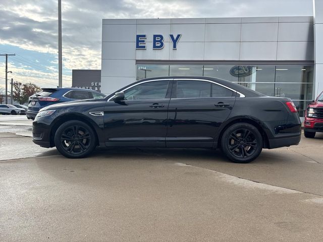 2018 Ford Taurus SE