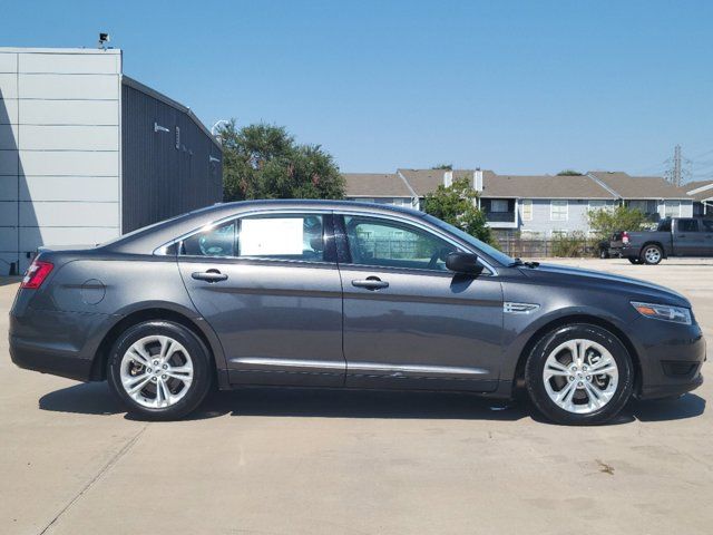 2018 Ford Taurus SE