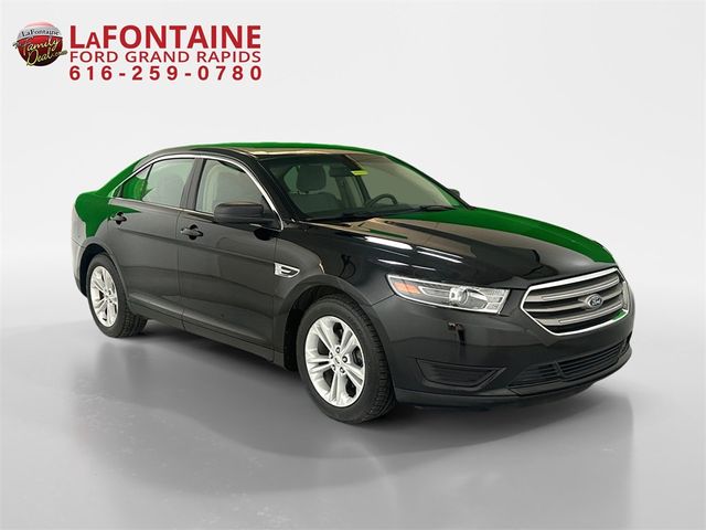 2018 Ford Taurus SE