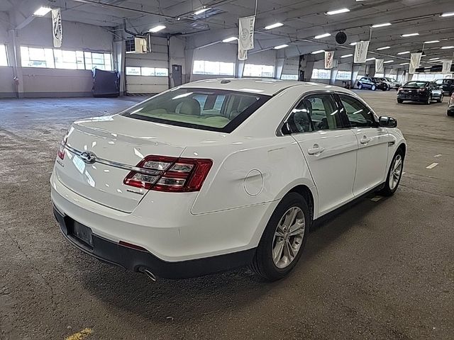 2018 Ford Taurus SE