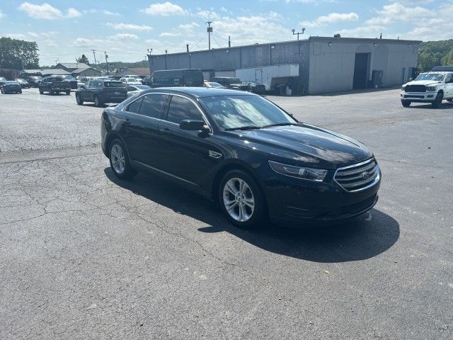 2018 Ford Taurus SEL