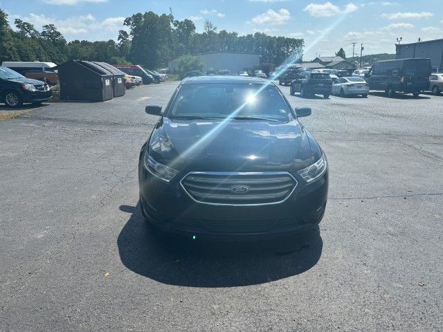 2018 Ford Taurus SEL