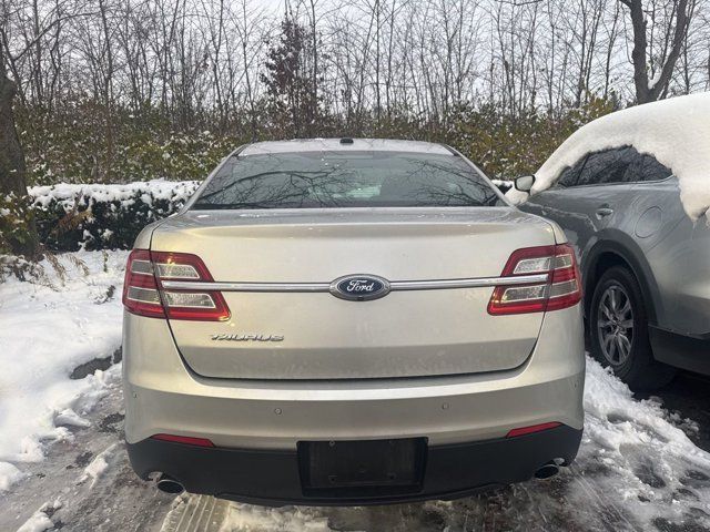 2018 Ford Taurus SEL