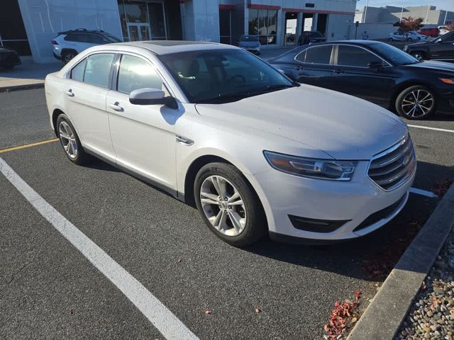 2018 Ford Taurus SEL