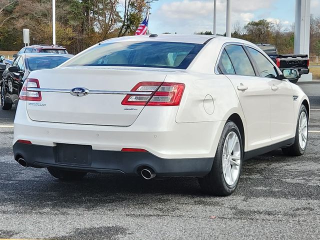 2018 Ford Taurus SEL