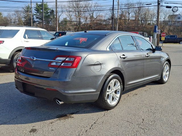 2018 Ford Taurus SEL