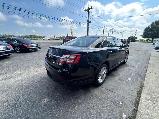 2018 Ford Taurus SEL