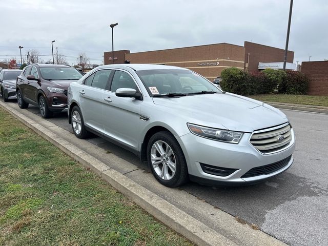 2018 Ford Taurus SEL