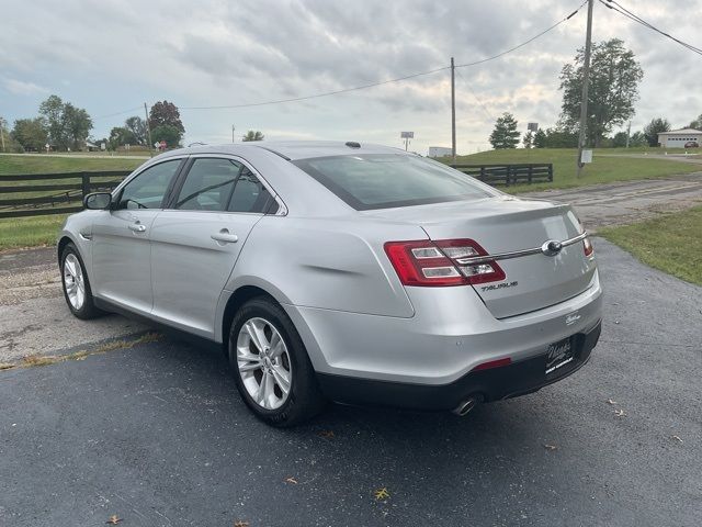 2018 Ford Taurus SEL