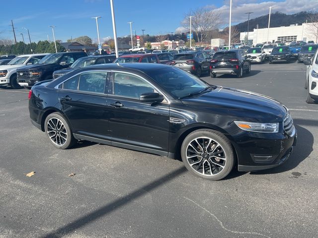 2018 Ford Taurus SEL