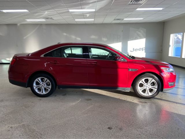 2018 Ford Taurus SEL