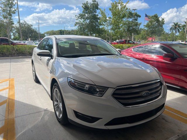 2018 Ford Taurus SEL